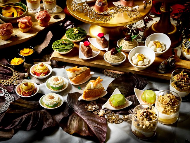 Autumn Strawberry Buffet